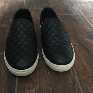 STEVE MADDEN ECENTRCQ SLIP-ON SNEAKER